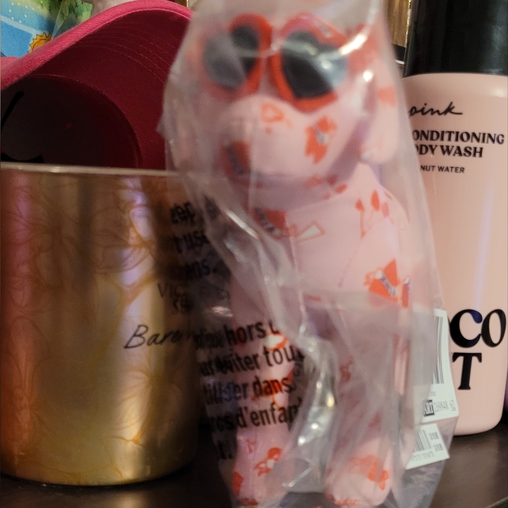 Pink 2025 Valentines Day Dog with sunglasses - Picture 3 of 4